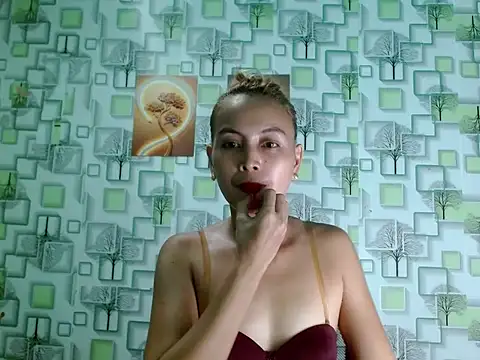 Sweet Crystal69 online show from June 7, 2026, 12:42 pm