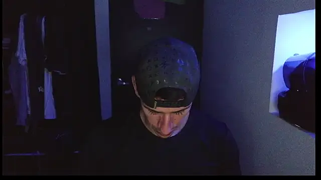 RaulRico online show from May 16, 2026, 3:47 am