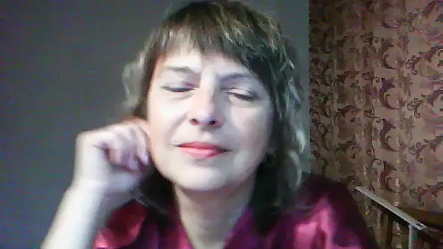 ElizabethGorden online show from May 18, 2026, 3:46 am
