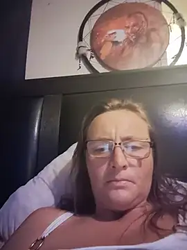 Queenle91 online show from May 16, 2026, 12:07 am