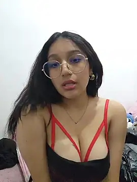 babyangel2002 online show from May 12, 2026, 10:18 pm