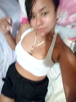 AntonellaMonroew online show from May 18, 2026, 6:58 pm
