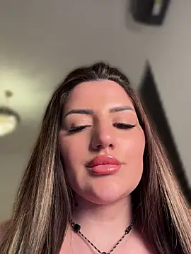SophiePale online show from June 4, 2026, 7:31 pm