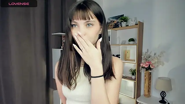 LupitaSolt online show from May 28, 2026, 8:11 am