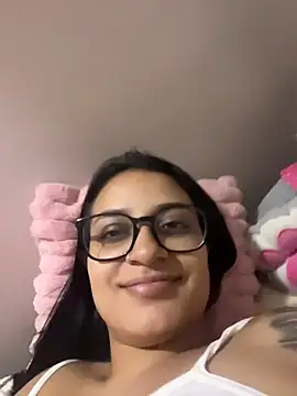 pamela morena online show from June 9, 2026, 1:50 am