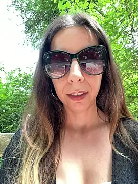 GirlNextDoorBianca online show from May 30, 2026, 1:52 pm