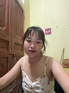 Snapshot of Lili_019 chatting on May 13, 2026, 2:47 pm Lili 019 online show from May 13, 2026, 2:47 pm