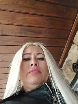 MILFBARBY online show from February 3, 2026, 8:08 am