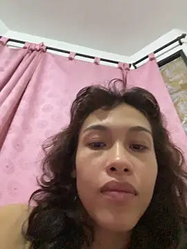 Snapshot of heykarlita chatting on June 2, 2026, 10:06 am heykarlita online show from June 2, 2026, 10:06 am