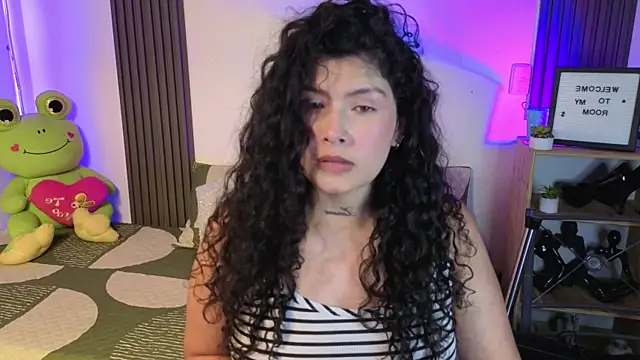 LadyVelvett online show from May 10, 2026, 2:39 am