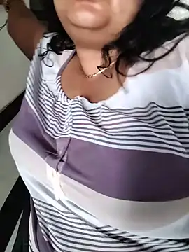 Snapshot of Your-Cherry chatting on May 25, 2026, 2:01 pm Your-Cherry online show from May 25, 2026, 2:01 pm
