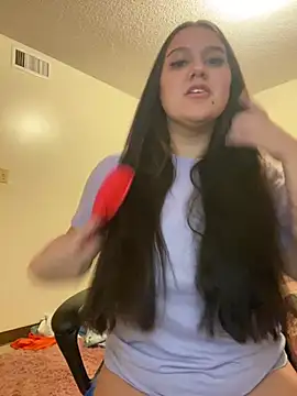 allyroseeee online show from June 9, 2026, 6:03 am