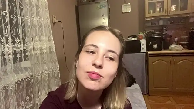 DaphneAmor online show from May 12, 2026, 8:28 pm
