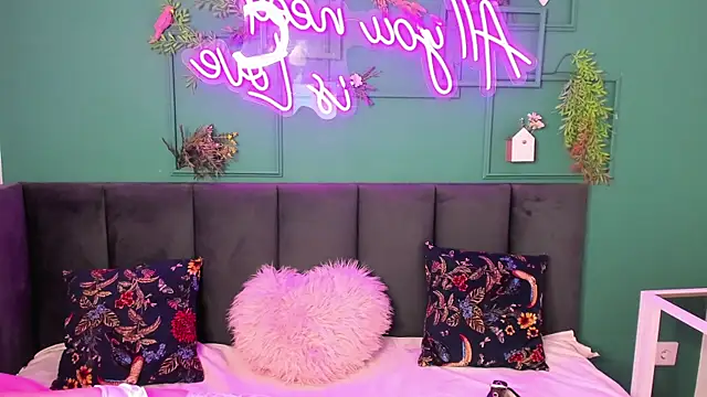 Angel Fleur online show from May 23, 2026, 1:33 am