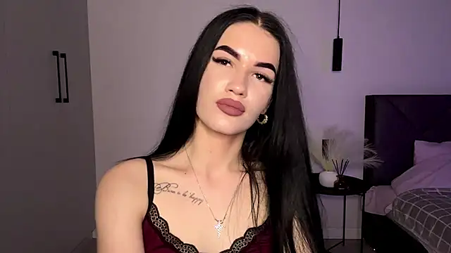 KarieEgge online show from June 3, 2026, 3:06 pm