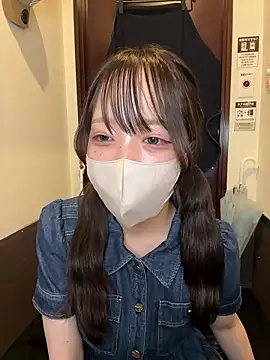 mirudayo4545 online show from June 7, 2026, 9:46 am