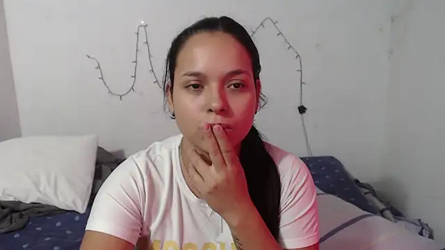 Adaraa garcia03 online show from June 10, 2026, 2:16 pm