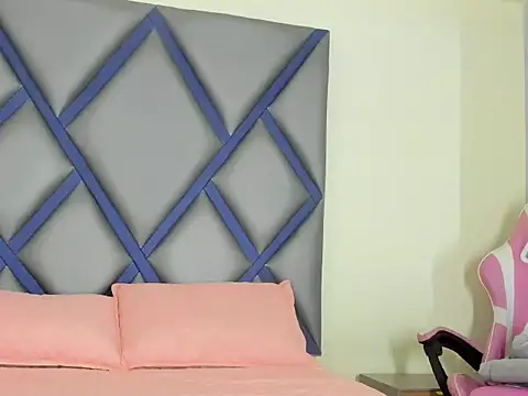 clariza-herrera online show from May 27, 2026, 8:28 pm