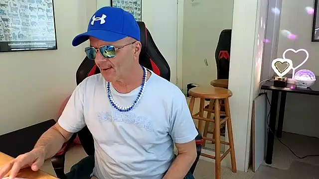 hotdadbod online show from January 19, 2025, 9:23 pm