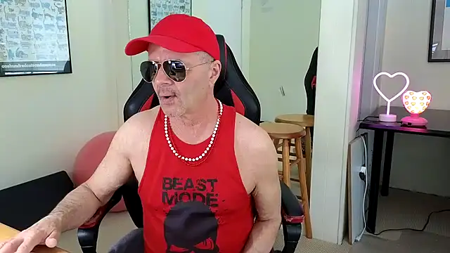 hotdadbod online show from January 30, 2025, 9:25 pm