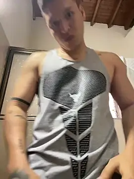 Snapshot of lucassimone_ chatting on May 30, 2026, 12:13 pm lucassimone online show from May 30, 2026, 12:13 pm