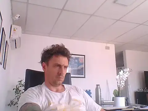 sebasevi online show from June 3, 2026, 2:19 pm