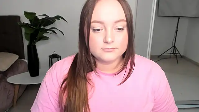 Lola BERRY22 online show from May 17, 2026, 3:19 pm