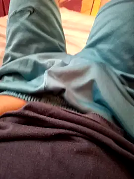 Hottestboycall22 online show from May 13, 2026, 2:14 pm