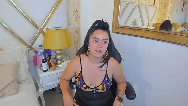 Perla Watson online show from June 10, 2026, 3:29 am