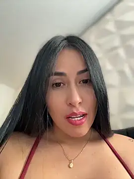 areviklusine1 online show from June 11, 2026, 9:35 pm