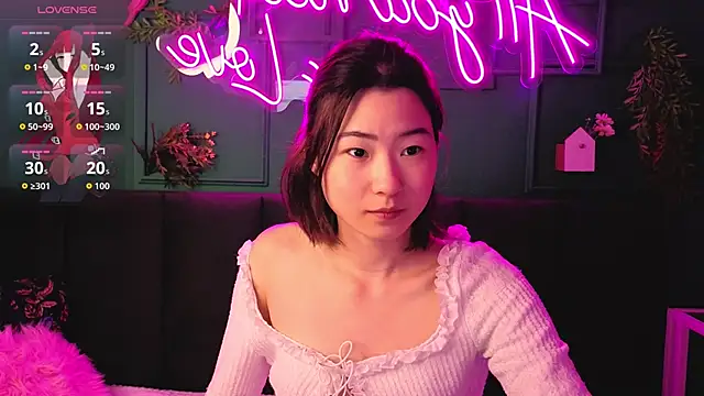 Snapshot of Runi_Asian chatting on June 5, 2026, 1:01 am Runi Asian online show from June 5, 2026, 1:01 am
