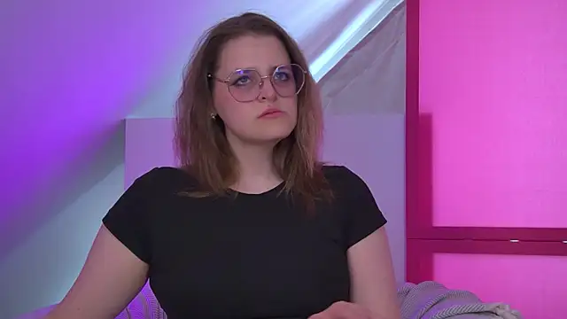 AlexaAvery online show from June 3, 2026, 2:33 pm