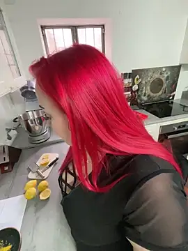 Snapshot of littleEve chatting on September 11, 2025, 1:33 pm littleEve online show from September 11, 2025, 1:33 pm