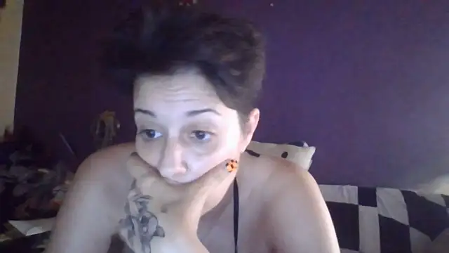 Snapshot of Estrella_40 chatting on May 28, 2026, 9:12 pm Estrella 40 online show from May 28, 2026, 9:12 pm