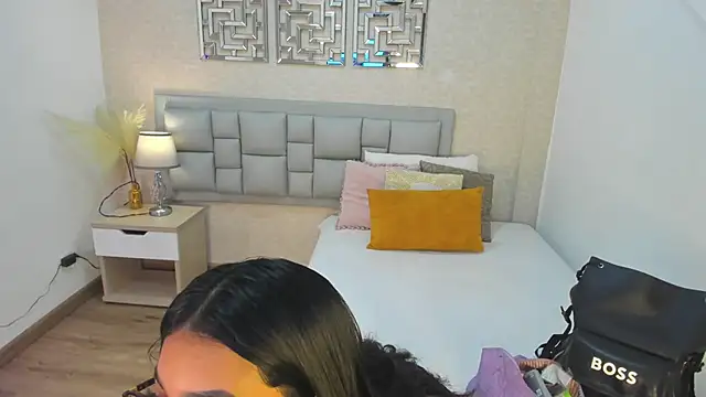 luna25   online show from May 29, 2026, 11:41 am
