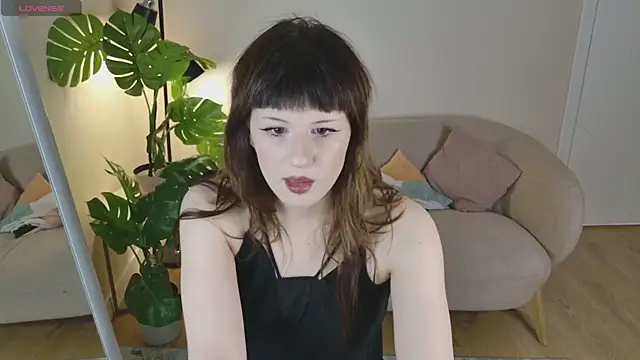 Nancy  Moss online show from May 22, 2026, 8:58 pm
