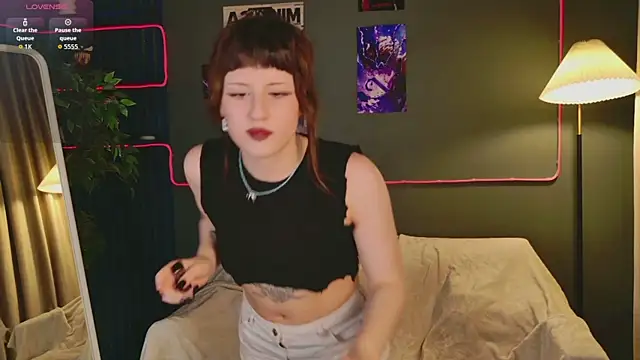 Nancy  Moss online show from May 25, 2026, 9:21 pm