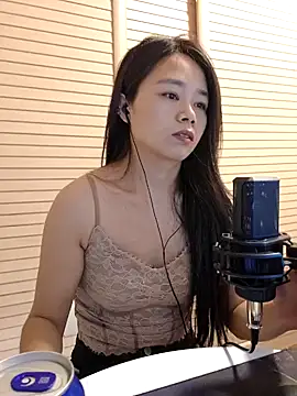 Snapshot of yueyue_99 chatting on May 23, 2026, 3:49 pm yueyue 99 online show from May 23, 2026, 3:49 pm