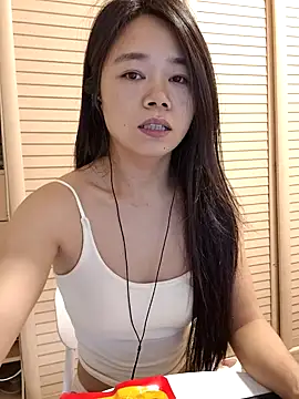 Snapshot of yueyue_99 chatting on May 27, 2026, 3:09 pm yueyue 99 online show from May 27, 2026, 3:09 pm