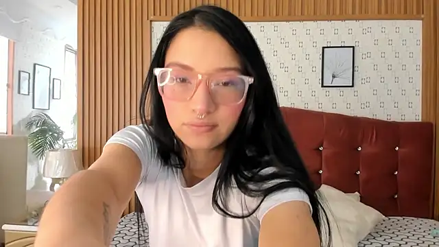 SophiieCalloway1 online show from June 9, 2026, 2:17 pm