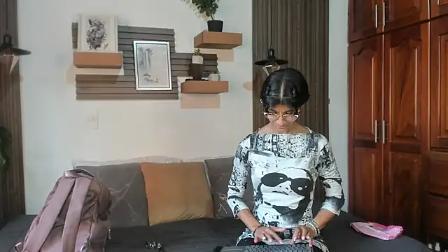 Snapshot of Evaa_campbell chatting on May 29, 2026, 1:09 pm Evaa campbell online show from May 29, 2026, 1:09 pm