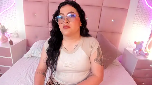 EMILYCARTERMD online show from June 6, 2026, 4:17 am