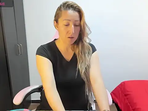 beautyfullchrys online show from June 2, 2026, 12:18 pm