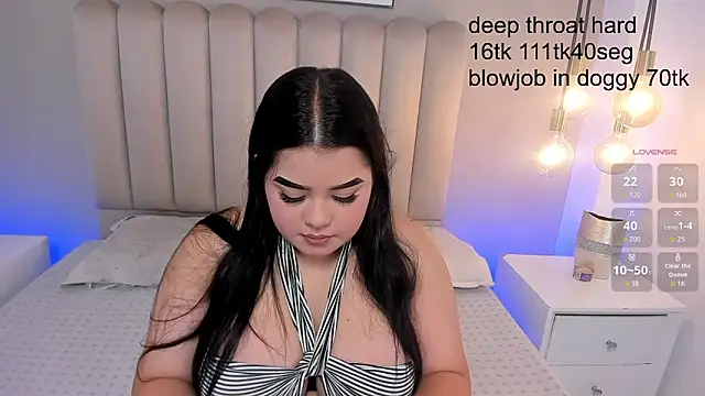 Snapshot of alessiaowen_ chatting on June 10, 2026, 7:24 pm alessiaowen online show from June 10, 2026, 7:24 pm