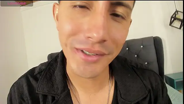 Snapshot of marcos_vieyra chatting on June 9, 2026, 7:47 pm marcos vieyra online show from June 9, 2026, 7:47 pm