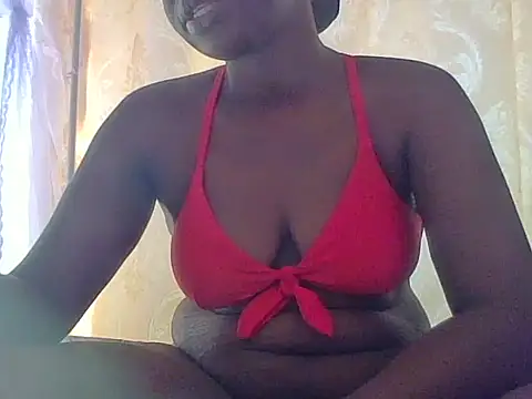 Snapshot of Queen_Zuri chatting on June 8, 2026, 5:41 am Queen Zuri online show from June 8, 2026, 5:41 am