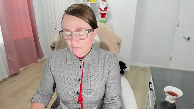 Snapshot of Vika73 chatting on December 14, 2024, 3:04 pm Vika73 online show from December 14, 2024, 3:04 pm