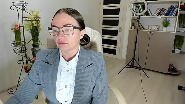 Vika73 online show from December 18, 2025, 6:08 am