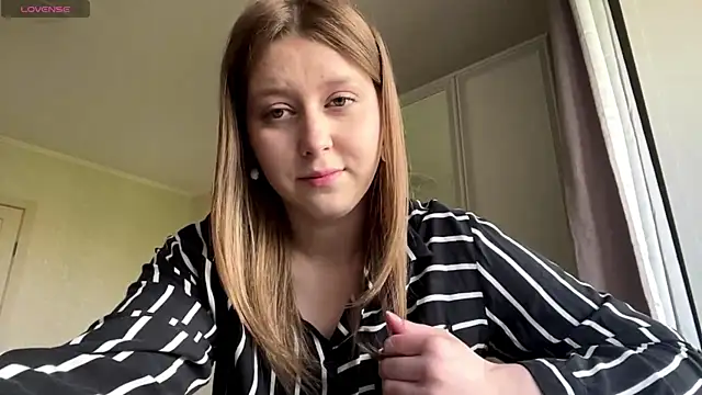 HeyItsAgata online show from May 26, 2026, 9:27 am