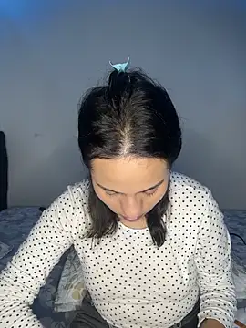 MadisonYoung000 online show from June 9, 2026, 1:06 am